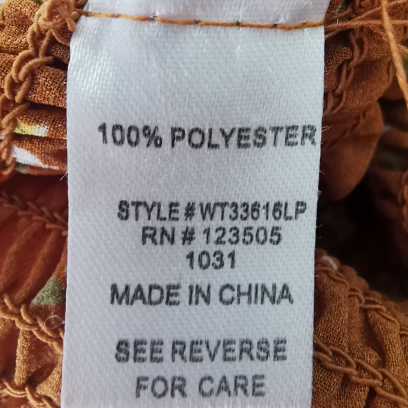 Heart Hips Smocked Blouse sz M - Picture 8 of 12